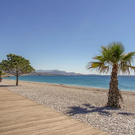 فيلة L'orangeraie By Interhome فينوف لوبيه